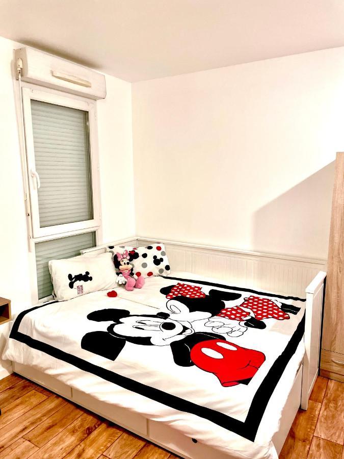 5 Min From Disneyland Cozy Retreat Apartment Montevrain Exterior photo