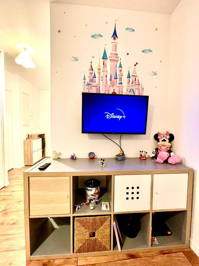 5 Min From Disneyland Cozy Retreat Apartment Montevrain Exterior photo